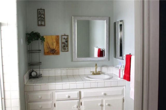 1661 W Wesley Place, Hemet, CA 92543