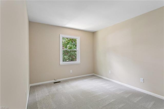 859 Cheyenne DR, Newport News, VA 23608