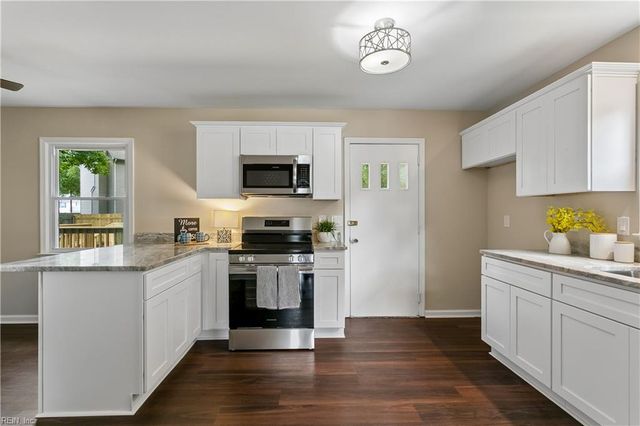 859 Cheyenne DR, Newport News, VA 23608