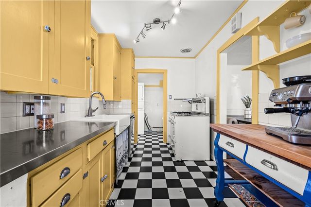 2024 Beverly, Pasadena, CA 91104