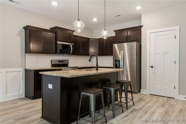 3204 Asher Way 128, Jeffersonville, IN 47130