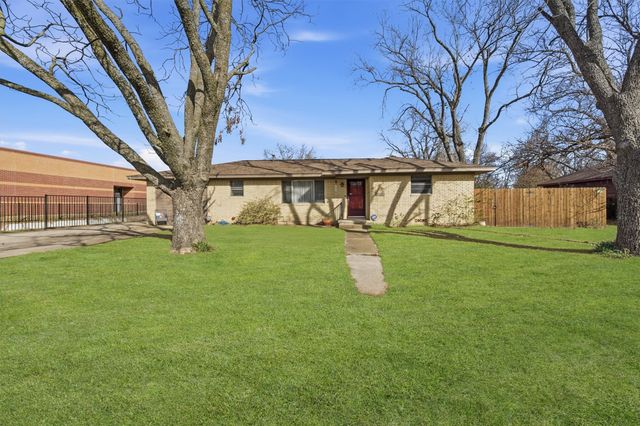 515 Pecan Street, Collinsville, TX 76233