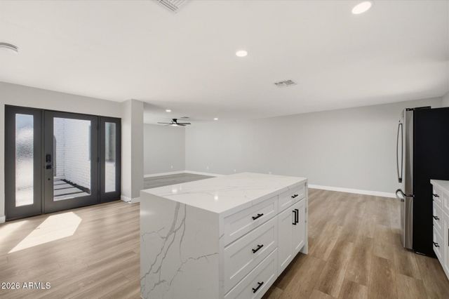 1822 W HIGHLAND Avenue, Phoenix, AZ 85015