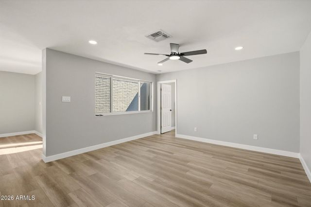 1822 W HIGHLAND Avenue, Phoenix, AZ 85015