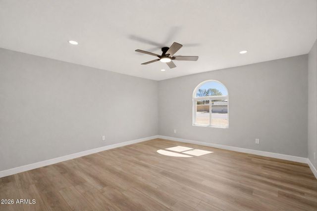 1822 W HIGHLAND Avenue, Phoenix, AZ 85015