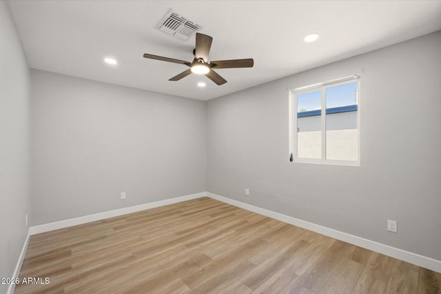 1822 W HIGHLAND Avenue, Phoenix, AZ 85015