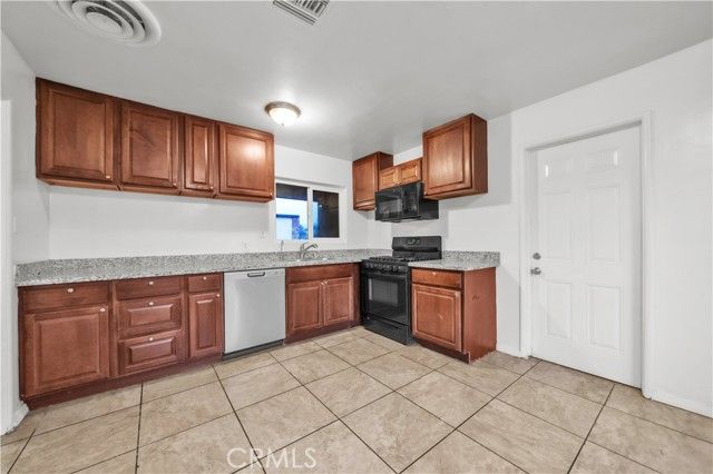 14357 Herron Street, Sylmar (los Angeles), CA 91342