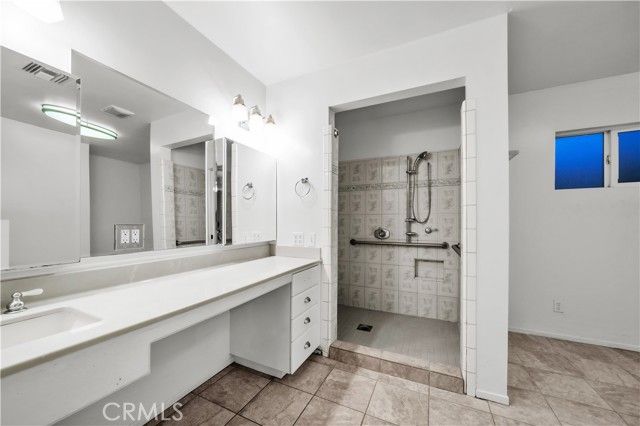 14357 Herron Street, Sylmar (los Angeles), CA 91342