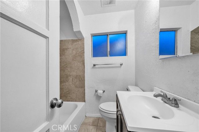 14357 Herron Street, Sylmar (los Angeles), CA 91342