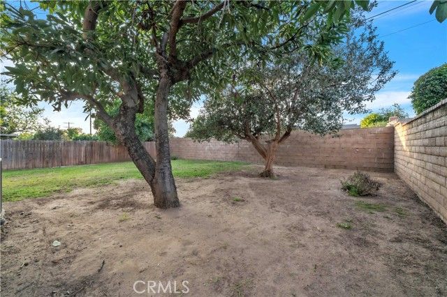 14357 Herron Street, Sylmar (los Angeles), CA 91342