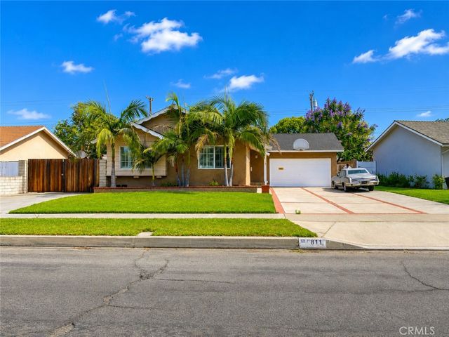 811 E Saint James Avenue, Orange, CA 92865