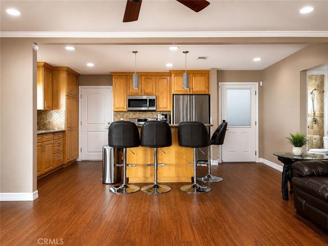 811 E Saint James Avenue, Orange, CA 92865