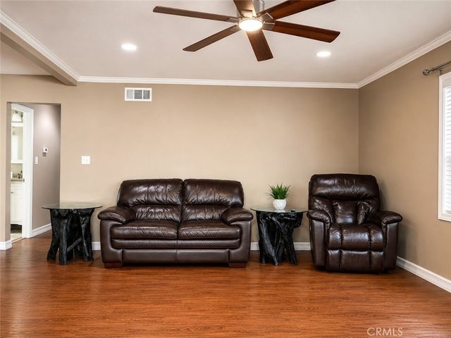 811 E Saint James Avenue, Orange, CA 92865