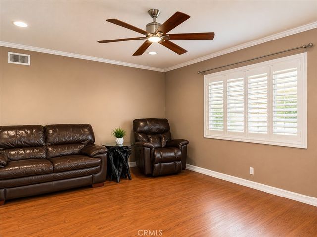 811 E Saint James Avenue, Orange, CA 92865