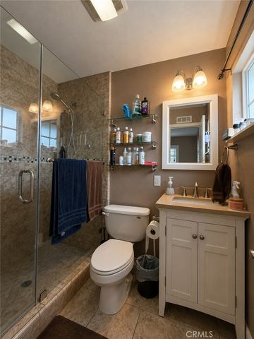811 E Saint James Avenue, Orange, CA 92865