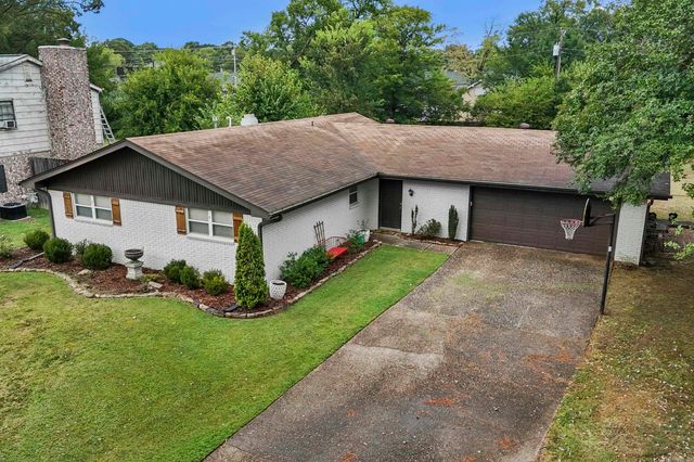 12 Burford Drive, Conway, AR 72034