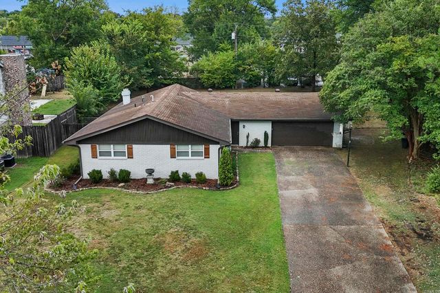 12 Burford Drive, Conway, AR 72034