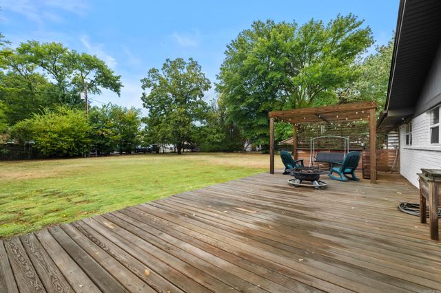12 Burford Drive, Conway, AR 72034