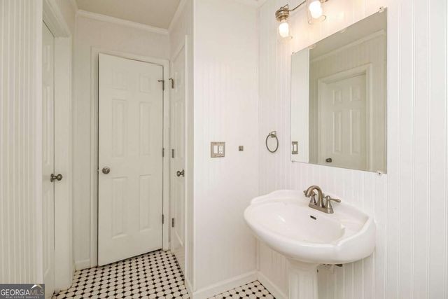 2536 Lakeshore Drive NE, Conyers, GA 30012