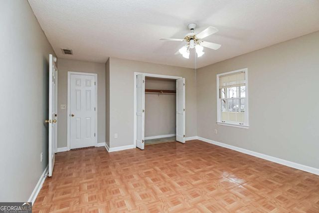 2536 Lakeshore Drive NE, Conyers, GA 30012