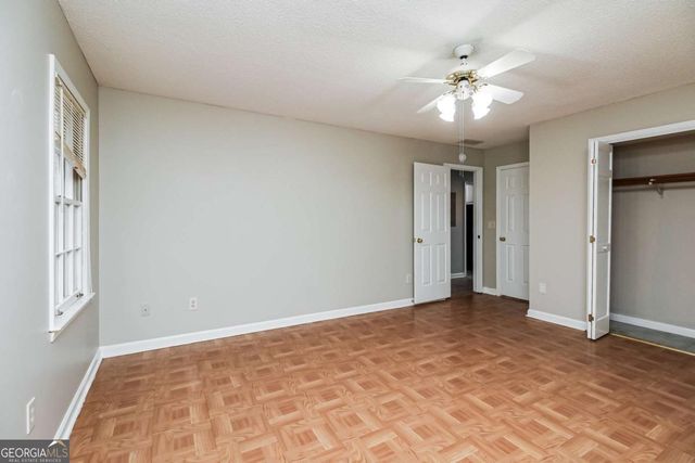 2536 Lakeshore Drive NE, Conyers, GA 30012