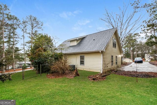 2536 Lakeshore Drive NE, Conyers, GA 30012