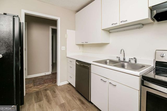 2536 Lakeshore Drive NE, Conyers, GA 30012