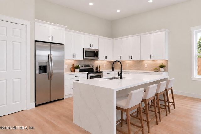 5166 HIGHLAND Avenue, Jacksonville, FL 32258