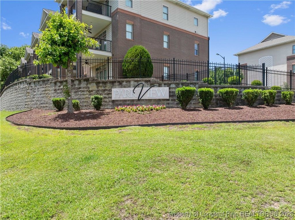 220 Hugh Shelton Loop 401, Fayetteville, NC 28301 — photo 2