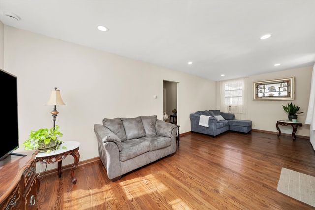 4218 Home Avenue, Stickney, IL 60402