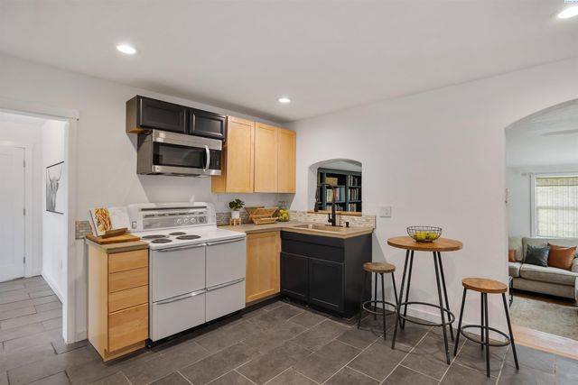 39304 N Olson Pr Nw, Benton City, WA 99320