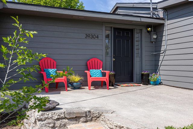 39304 N Olson Pr Nw, Benton City, WA 99320