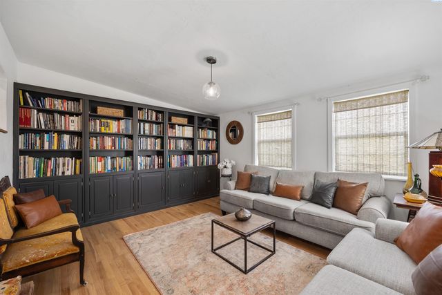 39304 N Olson Pr Nw, Benton City, WA 99320