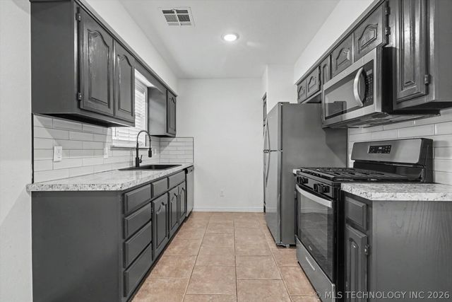 9414 E Magnoliawood Drive, Claremore, OK 74019