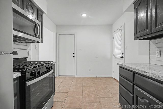 9414 E Magnoliawood Drive, Claremore, OK 74019