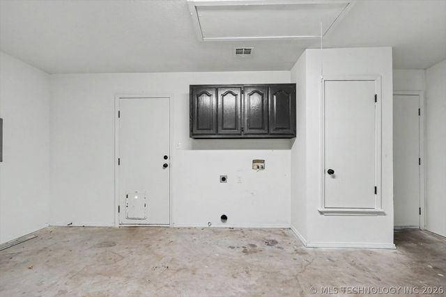 9414 E Magnoliawood Drive, Claremore, OK 74019