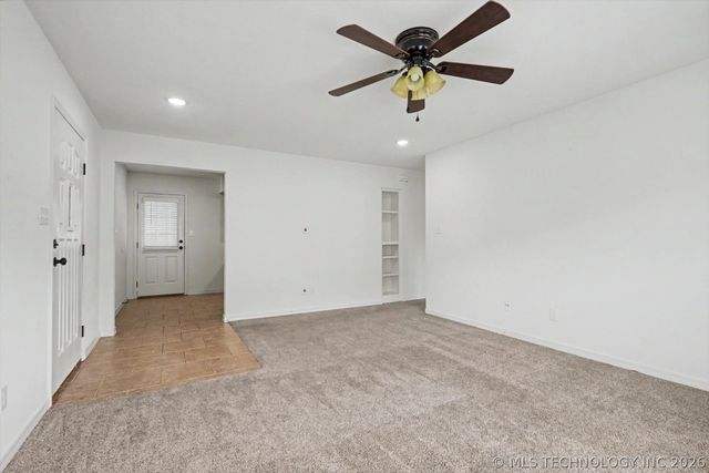9414 E Magnoliawood Drive, Claremore, OK 74019