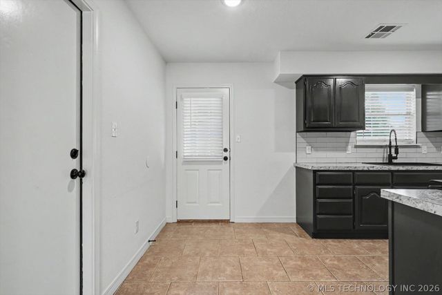 9414 E Magnoliawood Drive, Claremore, OK 74019