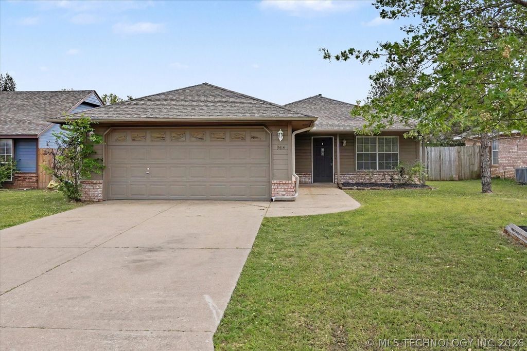 9414 E Magnoliawood Drive, Claremore, OK 74019