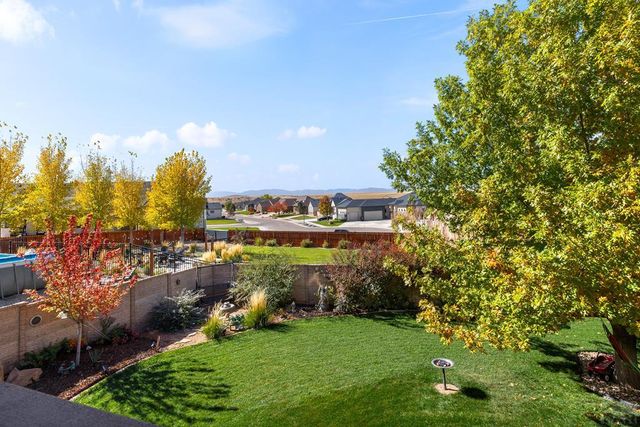 1507 Lynn Meadows Dr, Pueblo, CO 81005