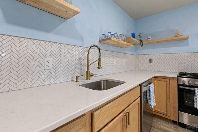 1507 Lynn Meadows Dr, Pueblo, CO 81005