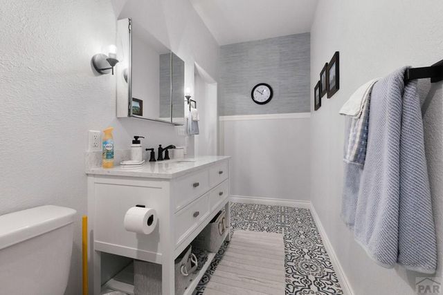 1507 Lynn Meadows Dr, Pueblo, CO 81005