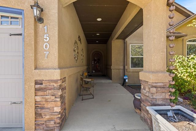 1507 Lynn Meadows Dr, Pueblo, CO 81005