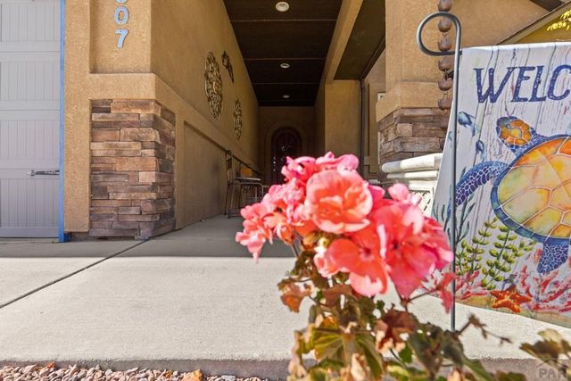 1507 Lynn Meadows Dr, Pueblo, CO 81005