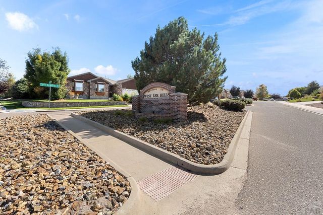 1507 Lynn Meadows Dr, Pueblo, CO 81005