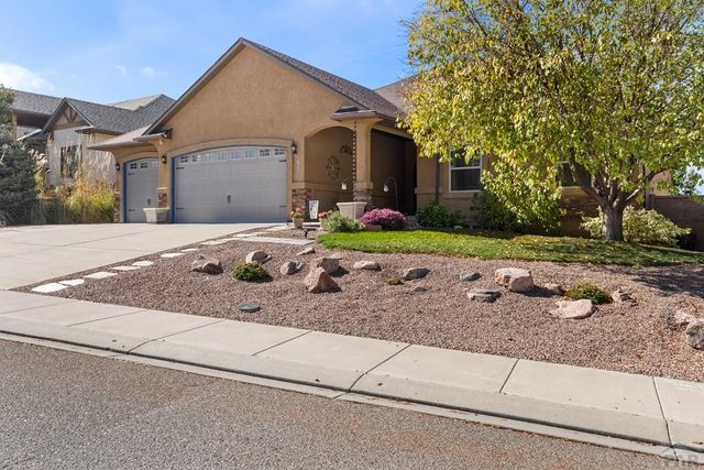 1507 Lynn Meadows Dr, Pueblo, CO 81005