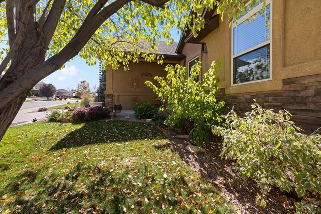 1507 Lynn Meadows Dr, Pueblo, CO 81005