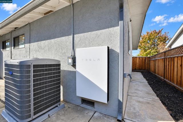 232 Coleen St, Livermore, CA 94550