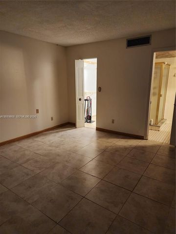 5750 NW 64th Ave 303, Tamarac, FL 33319