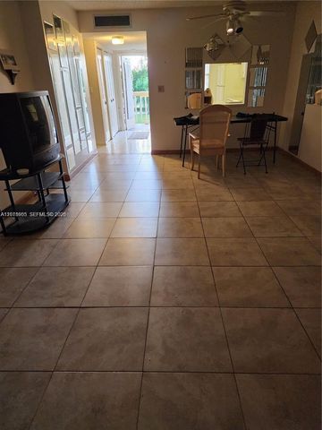 5750 NW 64th Ave 303, Tamarac, FL 33319